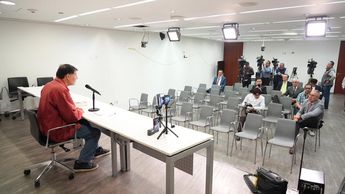 Noroña se defiende en silencio: acusa "campaña" tras críticas por comentarios a alcaldesa de Uruapan