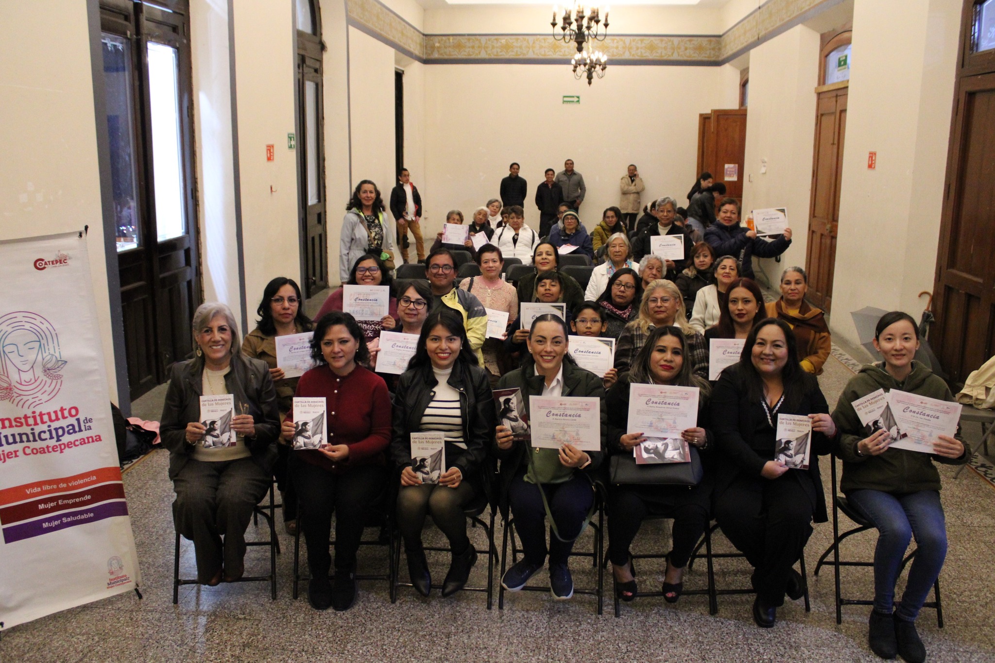 Con éxito rotundo, culminan cursos y seminario de empoderamiento en Coatepec, Veracruz