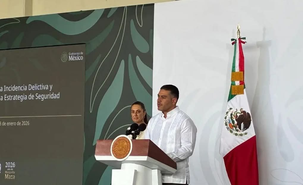 Desde Base Aeronaval de Las Bajadas: García Harfuch destaca baja en homicidios en Veracruz   