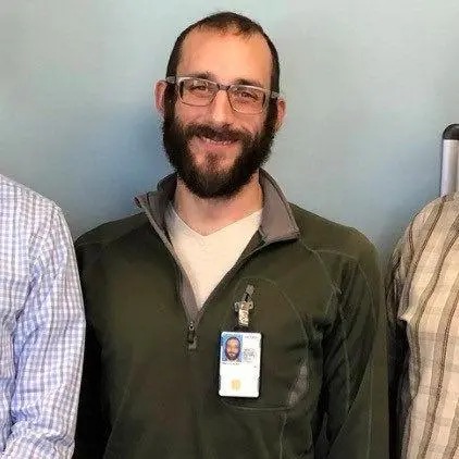 Alex Jeffrey Pretti, de 37 años, muerto por disparos de agente federal de migración en Mineápolis